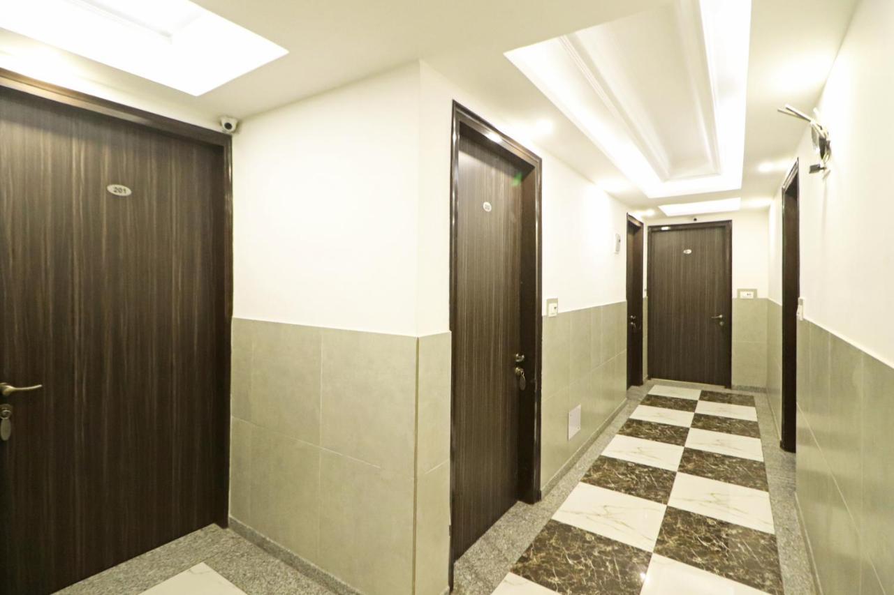 Hotel Almora Near Delhi Airport Нью-Дели Экстерьер фото