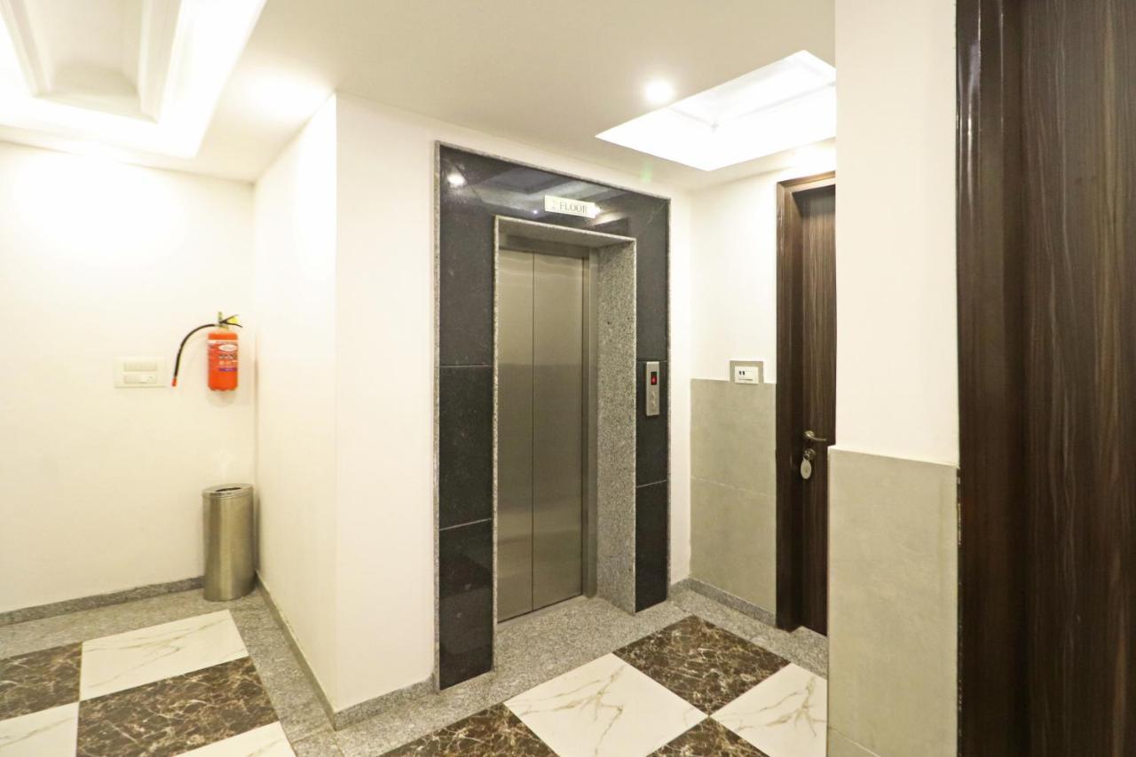 Hotel Almora Near Delhi Airport Нью-Дели Экстерьер фото